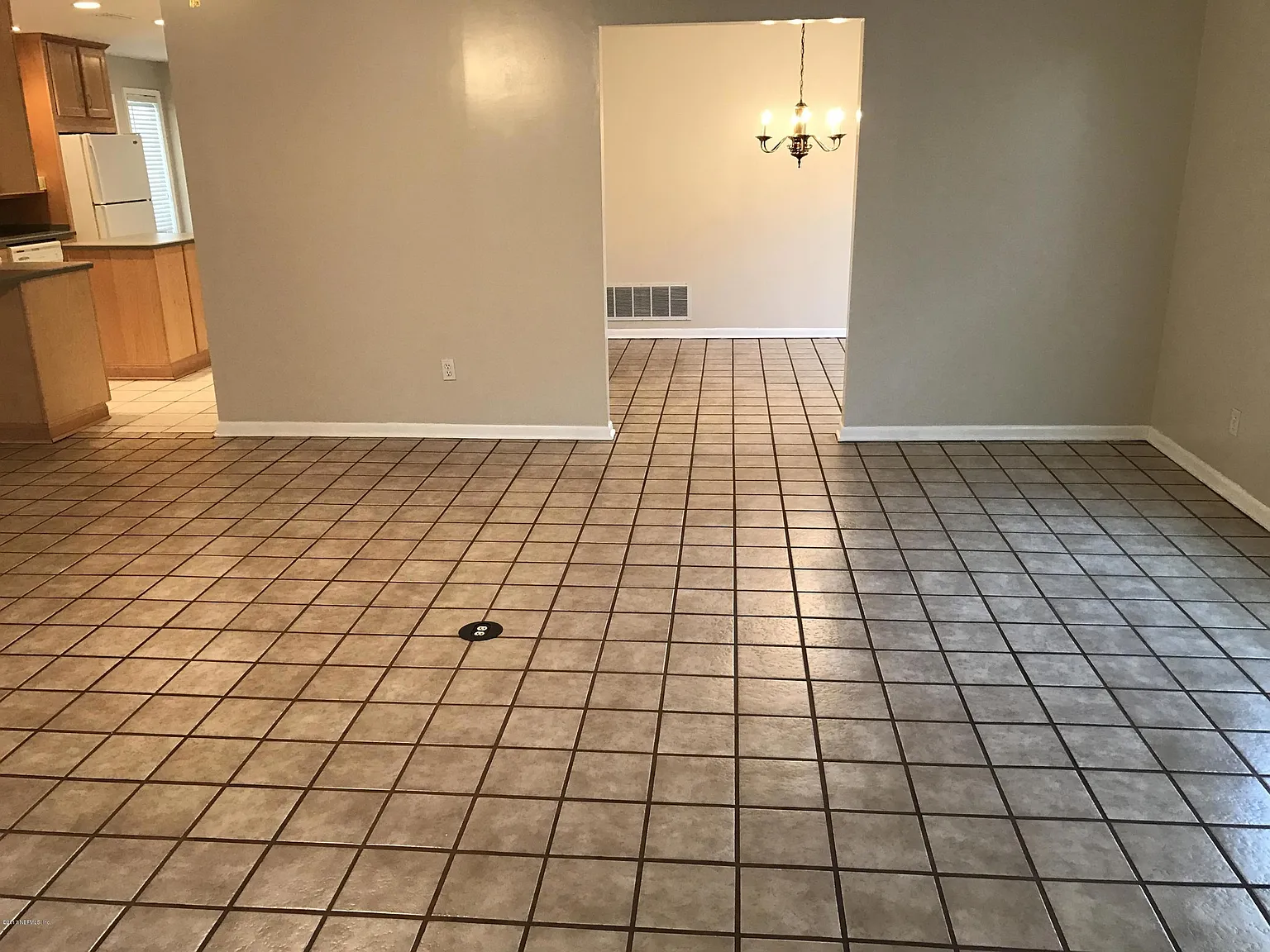 3 bed, 1779 sqft, $2,300 — Photo 4