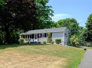 719 East St S, Suffield, CT 06078