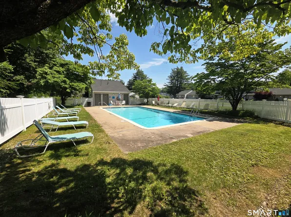 48 Chelsea Lane #48, East Granby, CT 06026
