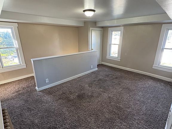 2nd image of 4029 Barr St #3