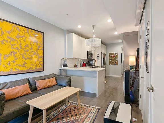 4th image of 1822 Federal St #B