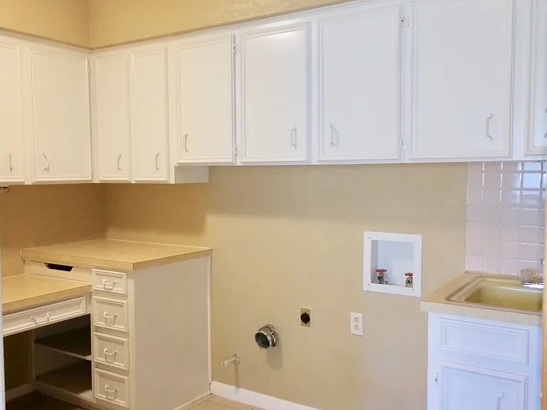2313 Dover Rd — Photo 17