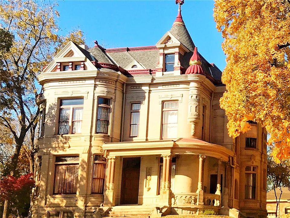 631 Hall St, Saint Joseph, MO 64501 Zillow