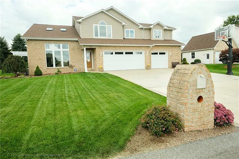 104 Franklin Cir photo 1