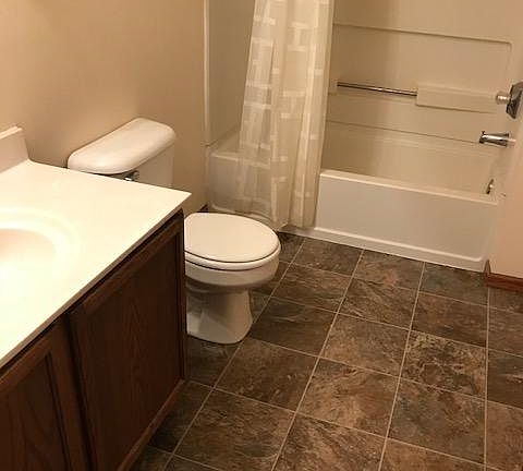 4th image of N25W24011 River Park Dr #0