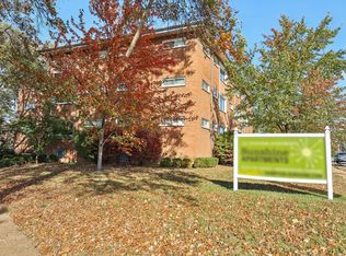 7055 Hampton Ave #107, Saint Louis, MO 63109