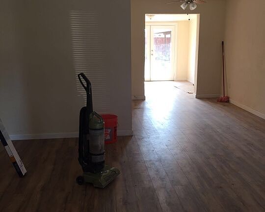 2nd image of 1519 W Hamilton Ave
