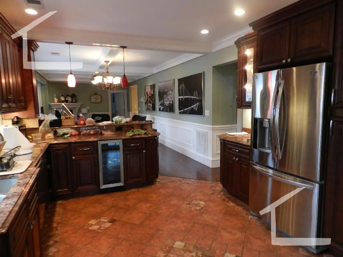 No Brokers Fee, No Security Deposit, Luxury Finishes, Sauna, Central Heat/AC, In-Unit Washer and ... — Photo 1