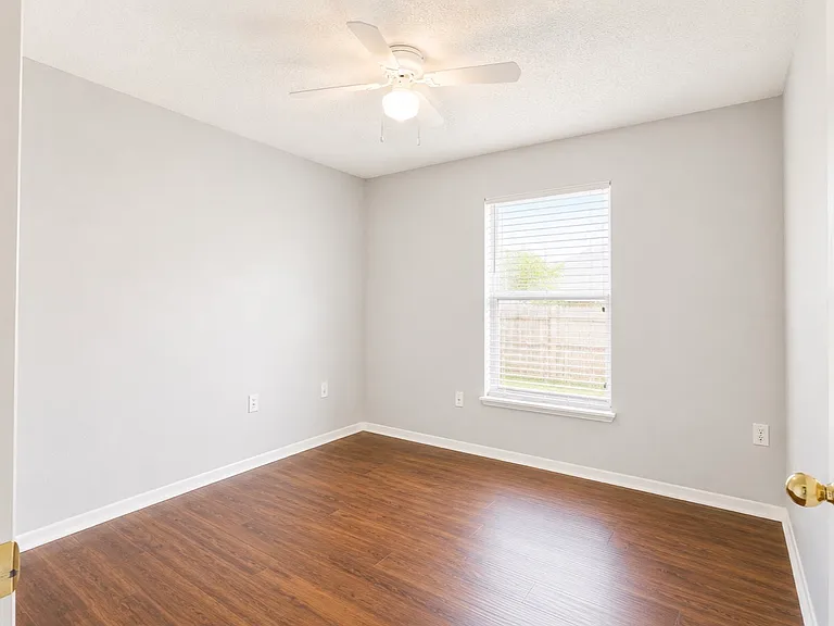 508 Pointe Allyson Way — Photo 8