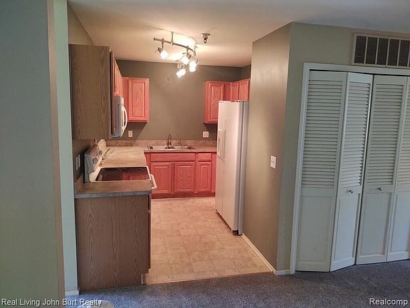 2nd image of 116 Saber Way #1