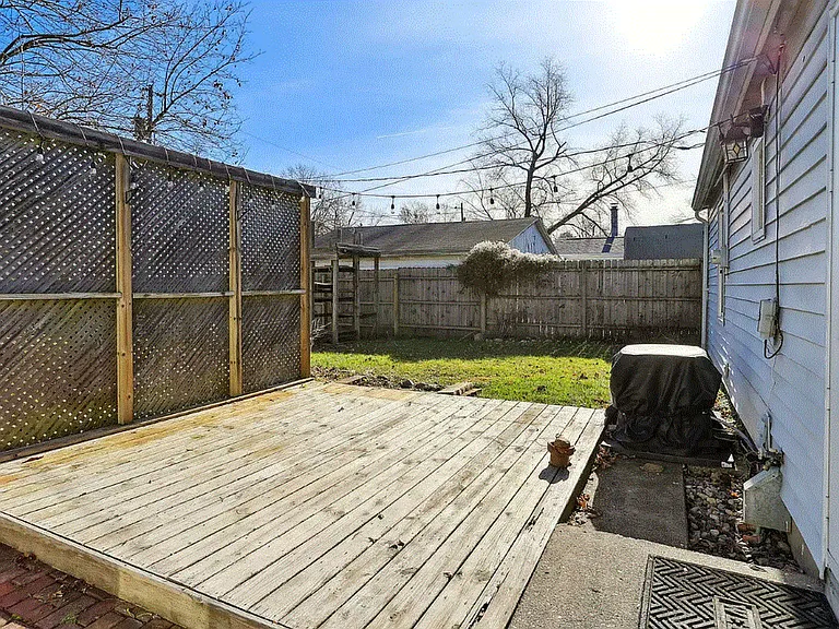 1706 Parkside Ter — Photo 12