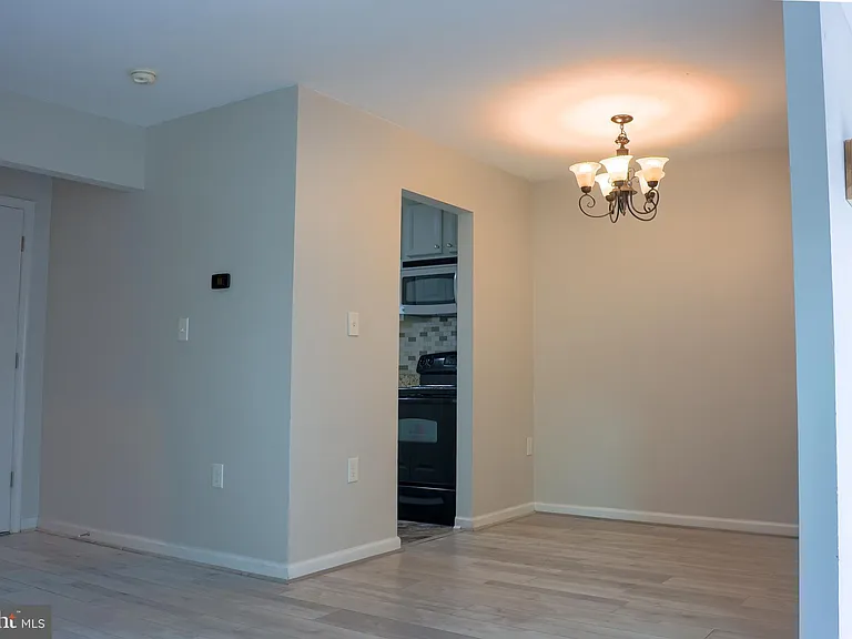 8622 Village Square Dr #8622 — Photo 8
