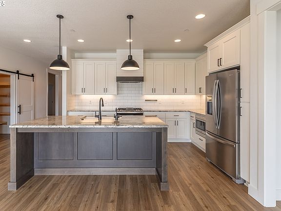 5th image of 2898 NW Mount Ashland Ln