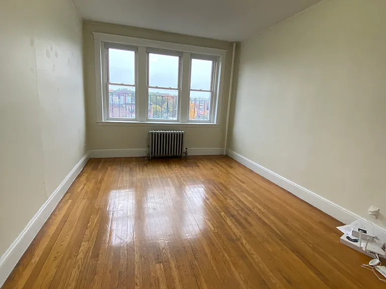 1820 Commonwealth Ave #13 — Photo 3