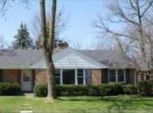 156 S Winston Rd, Lake Forest, IL 60045