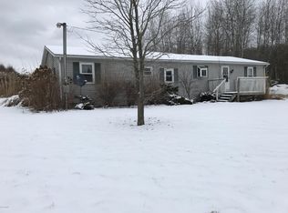8882 Cottonwood Ave, Howard City, MI 49329