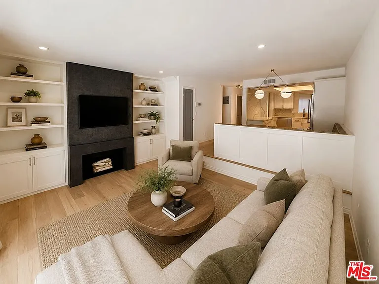 853 Larrabee St #6 — Photo 21