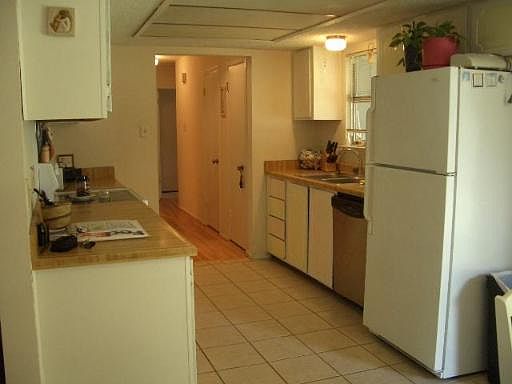 4th image of 2702 FLORAL WAY
