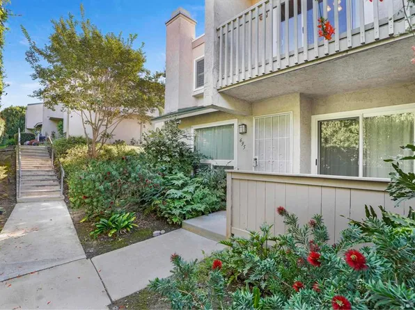 695 Ascot Dr, Vista, CA 92083