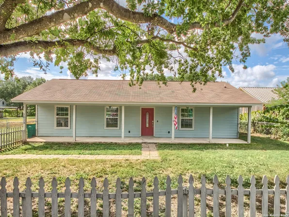 1012 LAFAYETTE ST, Castroville, TX 78009