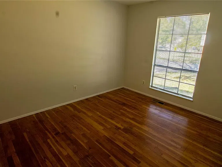 1670 Arundel Dr — Photo 5