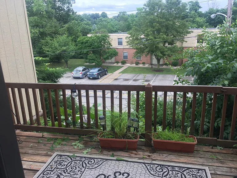 129 Community Ct — Photo 9