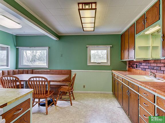 5th image of 1706 Childs Rd W