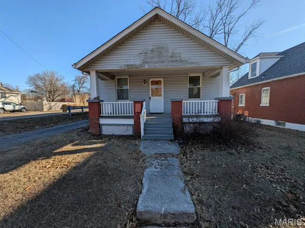 408 S 15th St, Belleville, IL 62220