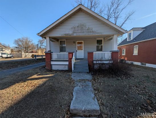 408 S 15th St, Belleville, IL 62220