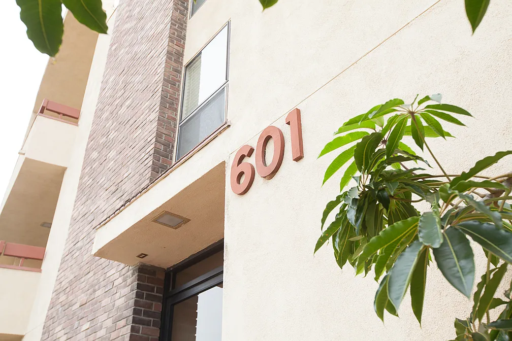 2 bed, $4,300 — Photo 1