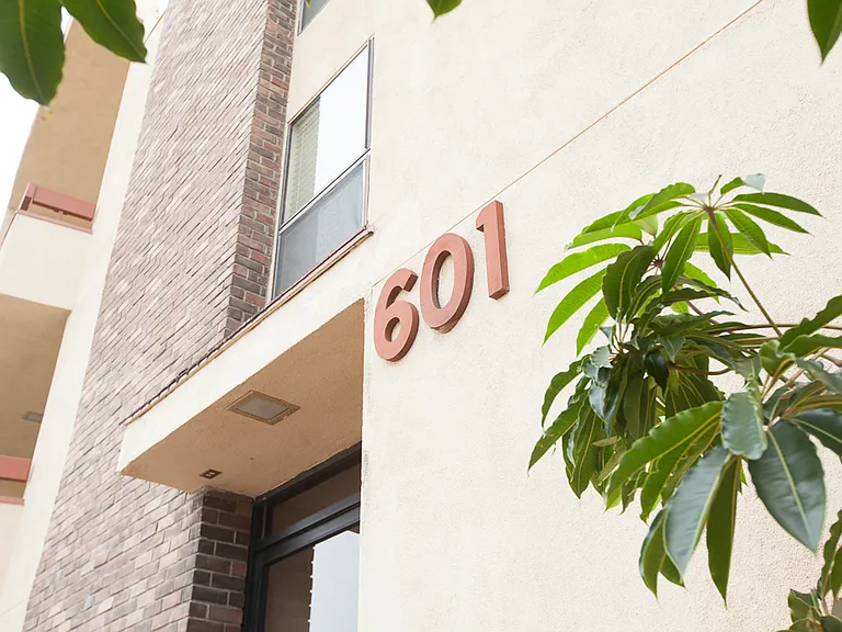 601 Westholme Ave #301 — Photo 27
