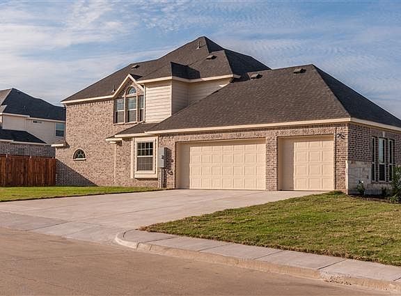 2nd image of 300 Fountain Creek Ct