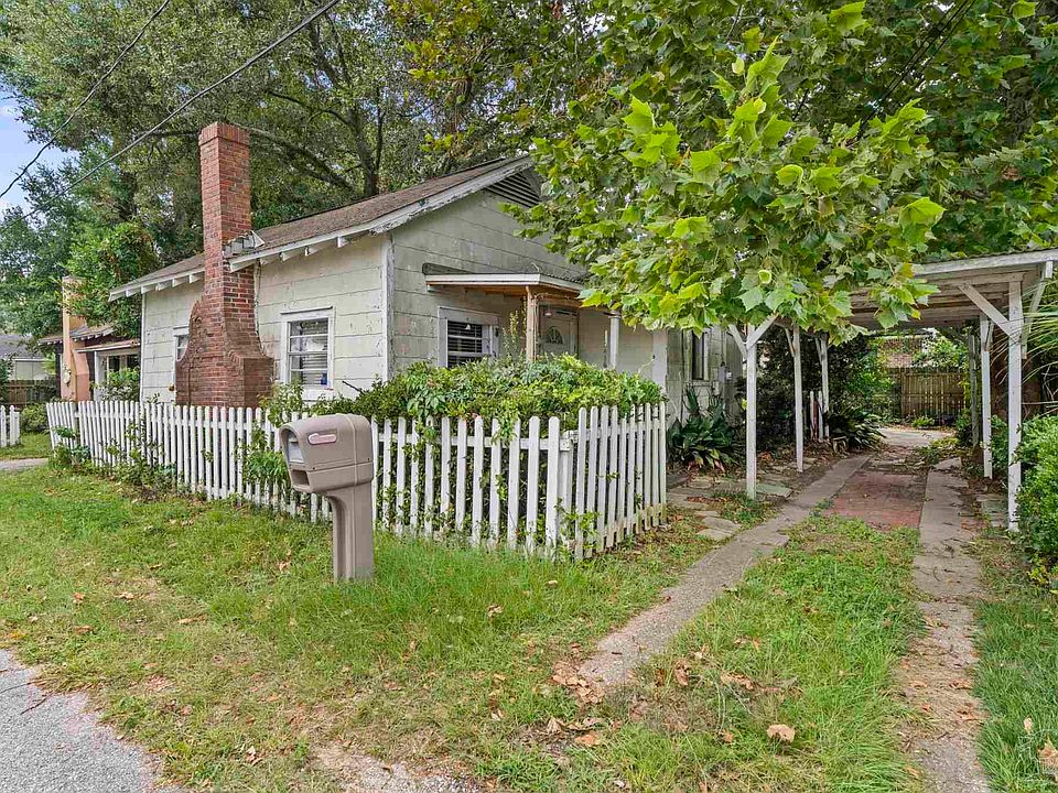 1st image of 7 Broadmoor Ln #2
