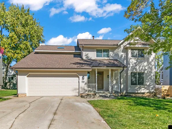 702 E Cary St, Papillion, NE 68046