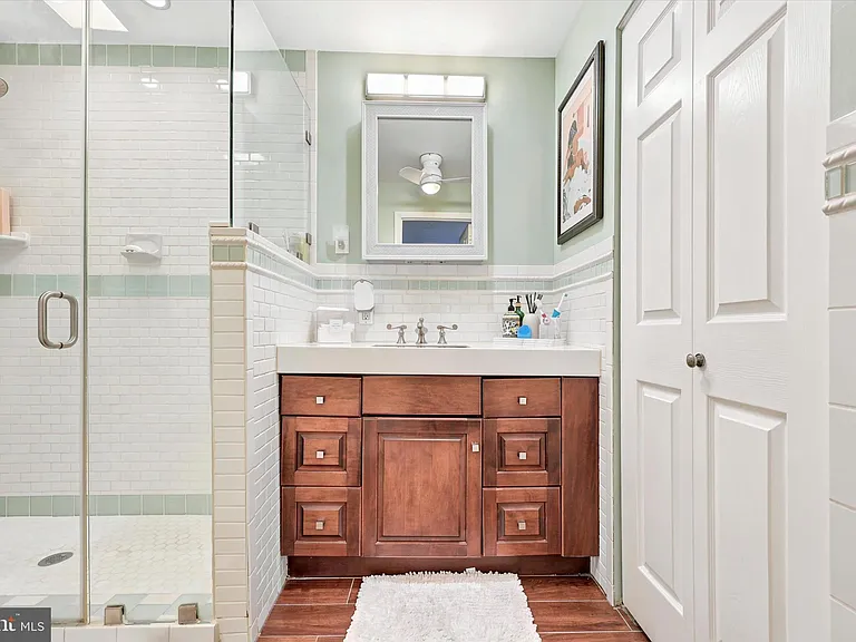 1750 Oakwood Ter #17A — Photo 19