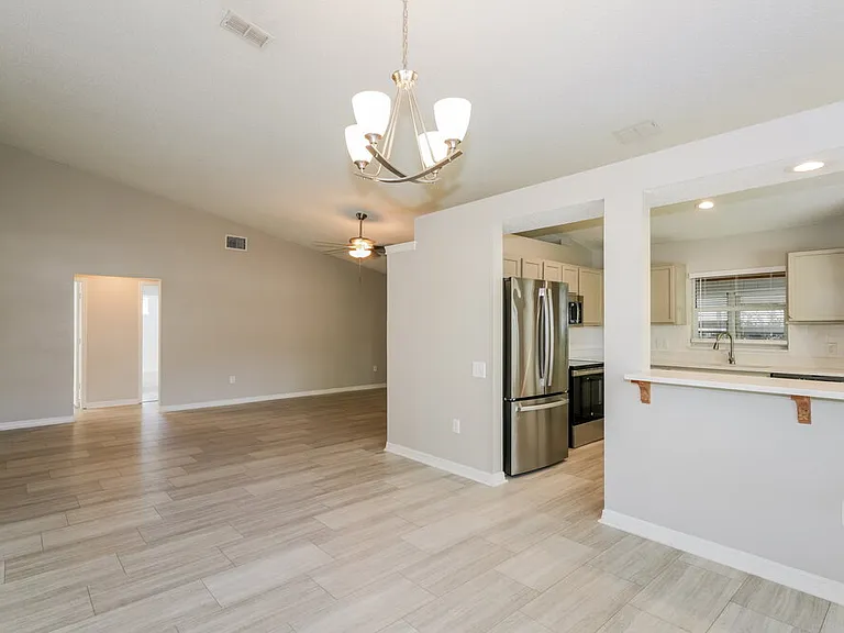 26808 Haverhill Dr — Photo 6