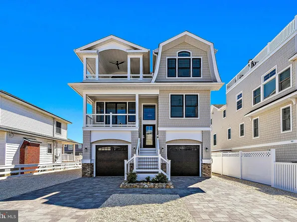 102 E South 34th St, Long Beach Township, NJ 08008