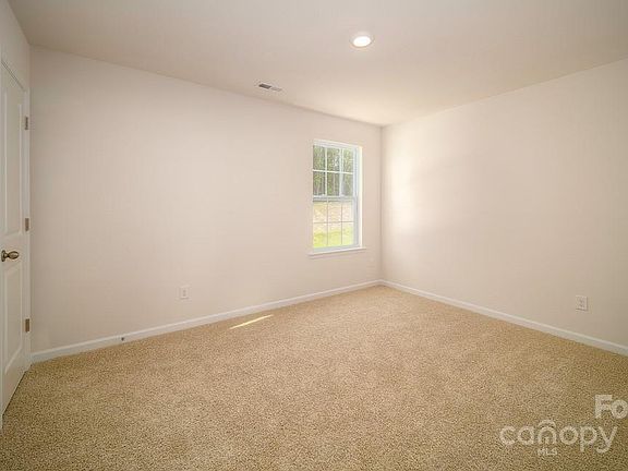 3rd image of 5023 Beargrass Dr