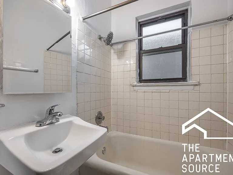 940 W Cuyler Ave #2 — Photo 7