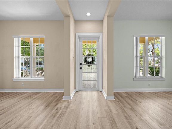 4th image of 133 Sugarberry Drive