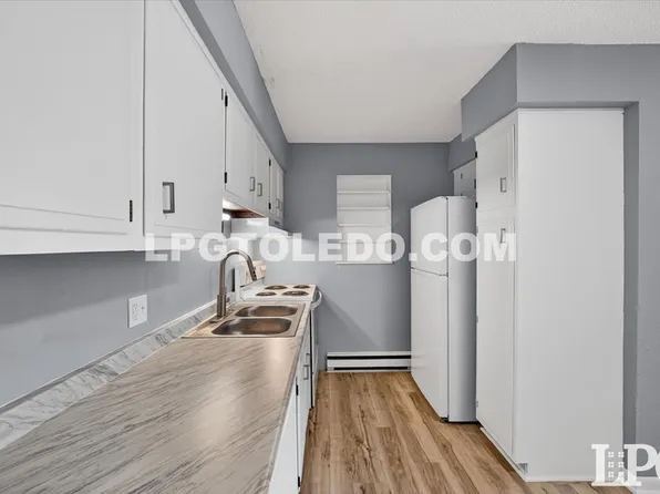 3348 Arlington Ave APT 1, Toledo, OH 43614