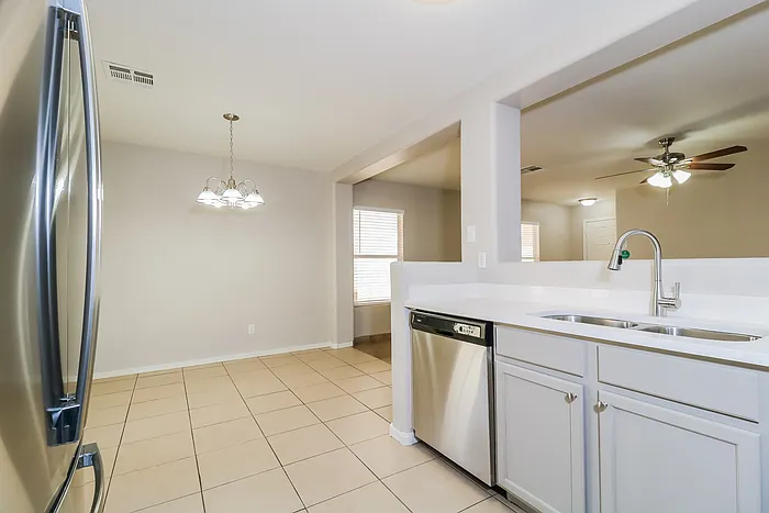 22834 W Mohave St — Photo 4