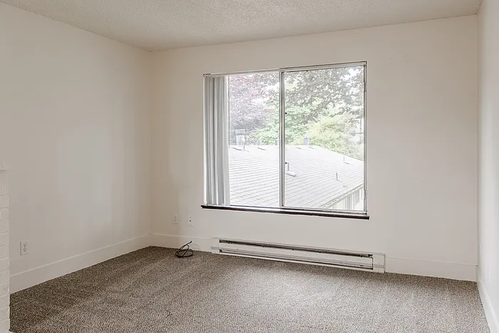 1346 NE 183rd Ave — Photo 9