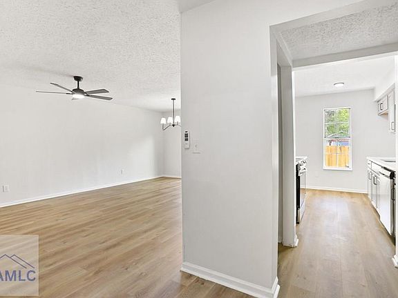 4th image of 100 Community Rd