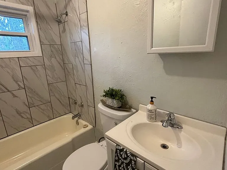 5317 Lee Ave Chattanooga TN 37410 — Photo 12