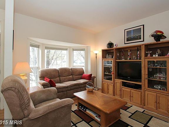 3rd image of 9604 Eaton Woods Pl