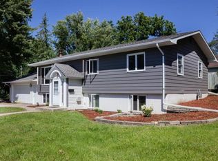 809 Home Pl, Faribault, MN 55021