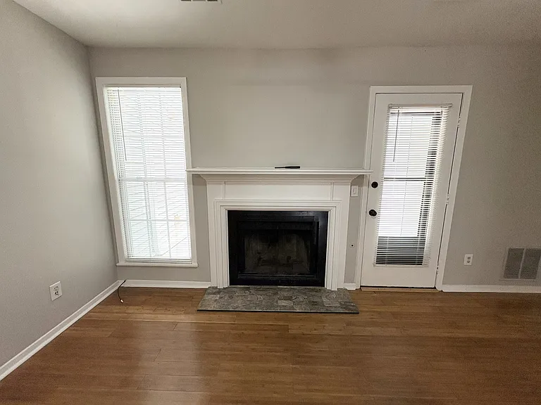 6646 Wellington Sq #1 — Photo 6