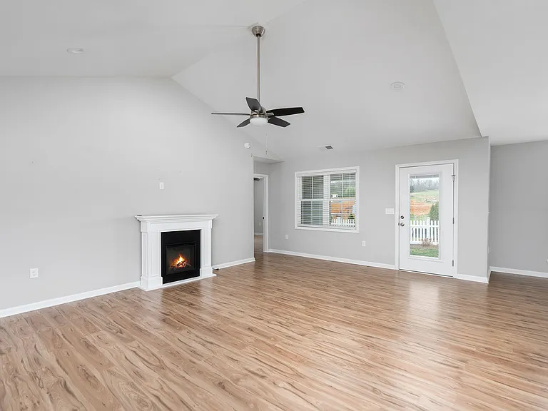 209 Spring Run Ln — Photo 6