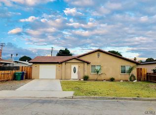 6520 Almond Dr, Bakersfield, CA 93308